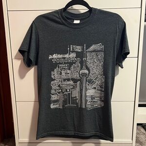 Toronto, Canada Graphic Tee Shirt Size Small
